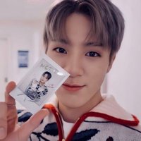 Rora || iaπ (@vousmevyez_) 's Twitter Profile