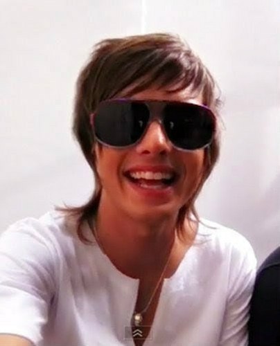 Fã Club dedicado ao Baixista da Banda Restart
Diálogos, sonhos de um fã.