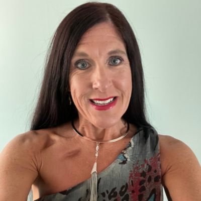 prohach's profile picture. Live Life With Passion ❤️ 💯Wine Diva 🍷 Always Wear Lipstick💄Beautycounter Consultant💋
