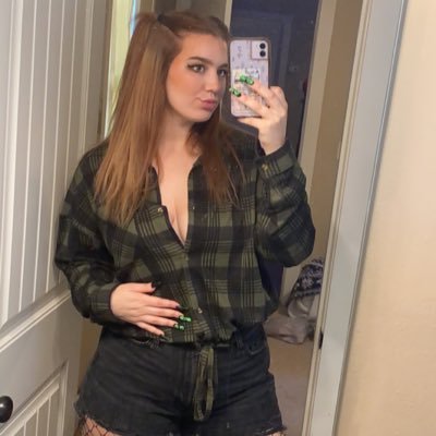 hayleymarie816's profile picture. she/her/hers♌️