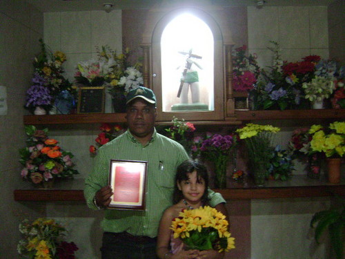 Con Papa Dios y La Virgen todo sin ellos Nada.