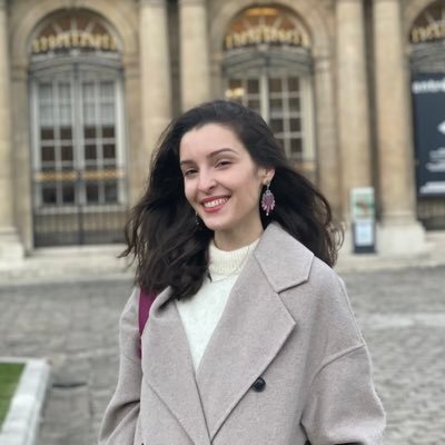 Data & AI researcher @igonogo_io | Formerly @lpnc_cnrs @bcbl_ @unipotsdam | Férue de littérature francophone | Amante de los idiomas | Coding & Stats enthusiast