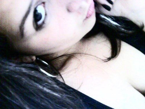 Leonina, 16 anos & Pagodeira .