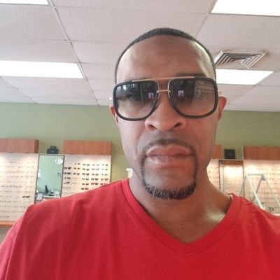 Teejay4272's profile picture. 