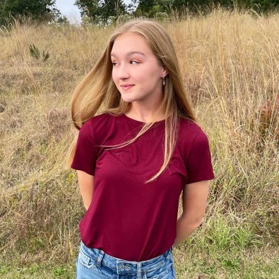 allysarmy21's profile picture. 