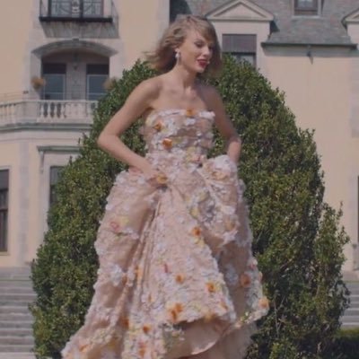in love with taylor swifts cats and their owner🤞🏻🤞🏻.                  niall horan enthusiast💖