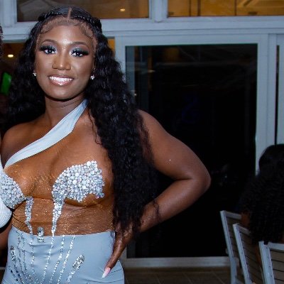 Vfromthe3's profile picture. NOT GIVING AF, CAUSE I DON’T 🙄