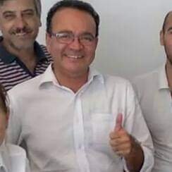 Parem de reclamar, sabemos o que fazer, basta apenas começarmos.