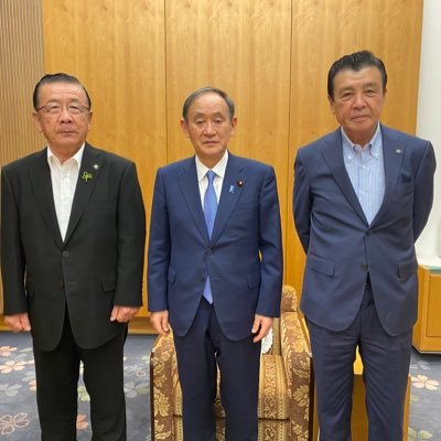 横浜市会議員 すが前総理とはお互い秘書の頃からの付き合いです。 北村八街市長は、故郷の市長。 皆んな同年齢。
