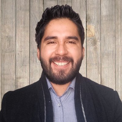 Arquitecto especializado en energía solar y project management. Interés en ciudades sustentables, eficiencia energética y civilizaciones antiguas.