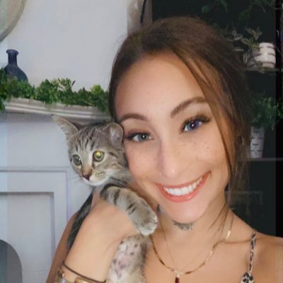 amandarespy's profile picture. utterly exhausted