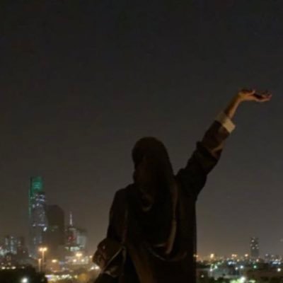 يؤخّرها الله عليك ،ليفاجئك بالذي هو أحبٌ إليك
