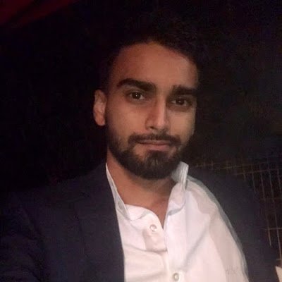 MomlaOzayr's profile picture. 