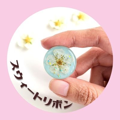 💖幸せないちご農家のお嫁さんが作る💖
いちごフラワーアクセサリー🍓🌸
🍓いちごのお花の花言葉は「幸福な家庭」
🍓本物のお花のパワーでオシャレと魅力アップを叶えます