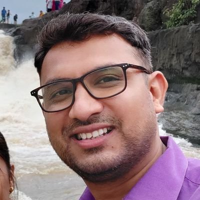 दिल का बुरा नही हूं, बस शब्दोमें शरारात लिये घुमता हूं।