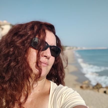Rius_Olga's profile picture. En busca de la Utopia de l'objectivitat subjectiva. 
Enamorada del PLANETA BLAU     
🆓 Catalonia 🔗🔗⭐🔗🔗