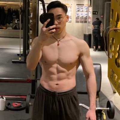 jiajun53730403's profile picture. 上海or杭州，183/71/23/18厘米，时间久，喜欢健身，代购迪拜特勃增大丸，无效退款，看前后效果对比，可加微信：db12686，可以发全球国际快递