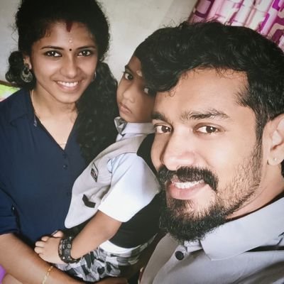 എന്നെ സ്നേഹിക്കുന്ന ഹൃദയം തേടിയുള്ള യാത്രയിലാണ്.
From USA
#Almalayali
#കുത്തിവര
#വര
#ടീംകട്ടൻകാപ്പി
@kannannair426
@kannannair4me