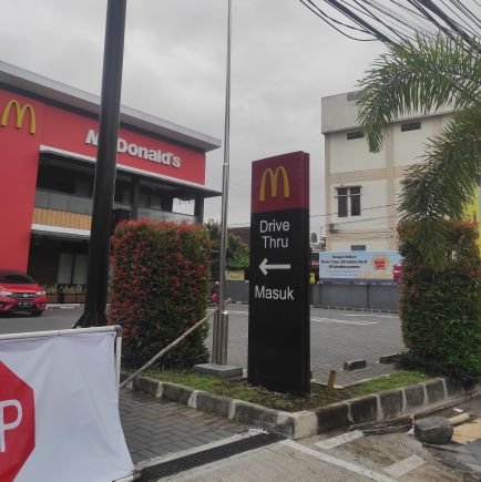 symsral's profile picture. 