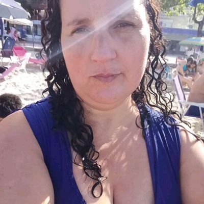 SueAnde49942418's profile picture. Born in America living in UK
Peace and loving, 😍😍❤️