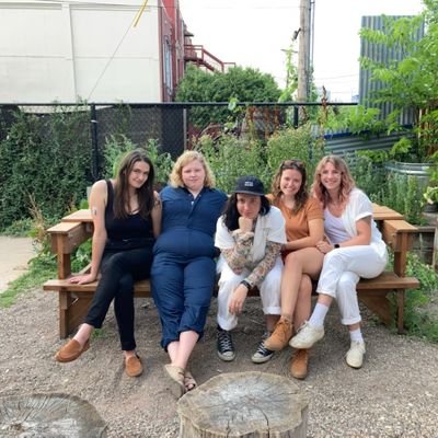 ✂️ Your fav Mpls indie music makers ✂️
Annie & Emily & Frankie & Hannah & Sammy