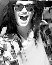 não me julgue,voce sabe meu nome,não minha história - Demi Lovato ☺ me segue que eu sigo de volta amores ;D By : JUUH