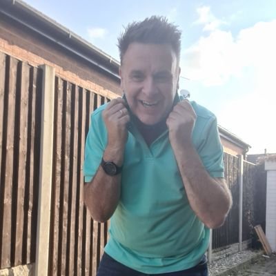 Patriot. LUFC always 🏆. Rhinos often..Argumental usually...Music / Ents Journo usually. actively supporting and paid up member of Reform