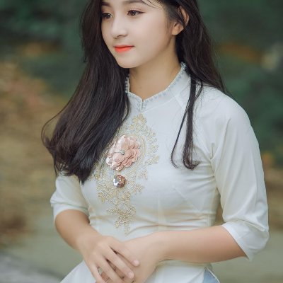 chating and dating and also like to visit beautiful place!