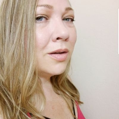 AmywhoThats Profile Picture