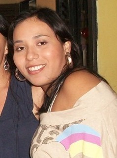 residente de uberlândia-mg...sou uma exelente pessoa, com defeitos  como  qualquer outra, estrovertida, amiga e companheira, que  ama a vida e a minha familia