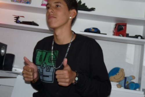 Colirio da @coliriostoptee / 14 anos,divertido,e lindoo... quer saber mais? Follow me ... aa e me adiciona la no msn  joao_lvg@hotmail.com