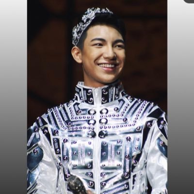DARRENaticsF8's profile picture. Spread love💚
