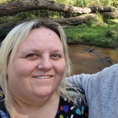 sammijoaks's profile picture. Champagne drinking, Paris loving, cat fancier.