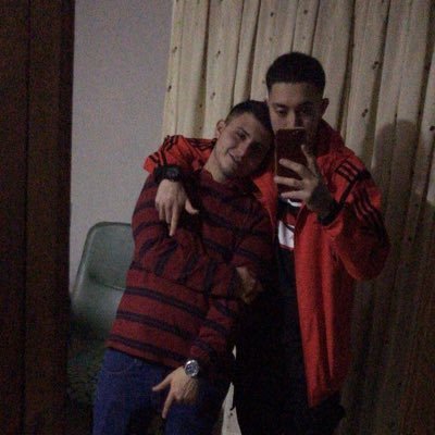 con los pies en el centro y la cabeza en las maldivas