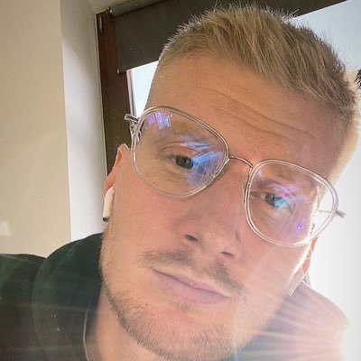 kev13stelzer's profile picture. leipzig/germany. digital marketing consultant. passionate athlete. frequent reader.