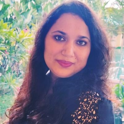 monikapant0104's profile picture. 