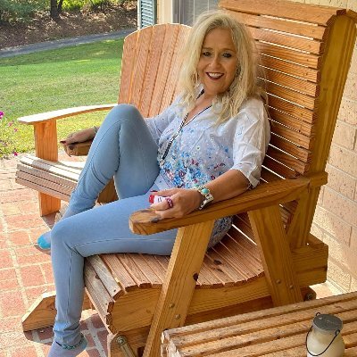 Moms_Rsn's profile picture. Co-Founder of Clan: Allies For All.  RSN-Moms, P-Mod, enjoy chatting in Mod Mark FC.  I like to play Runescape