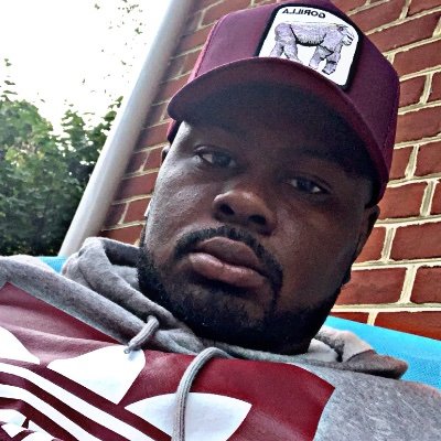 Tryn keep my head above water, just tryn stay afloat...