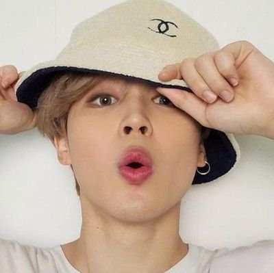 YeizzyC's profile picture. ONLY ARMY  OT7💜. No se debe confundir la verdad con la opinión de la mayoría & Don't confuse the truth with the opinion of the majority