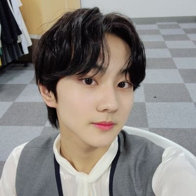 milkcheese06's profile picture. tukang retweet doang