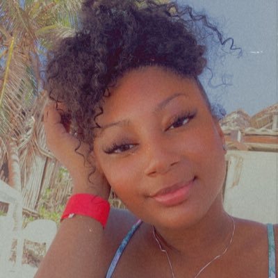 tay_j99's profile picture. 1 9 0 8 💕 Michigan State University Alumna 💚