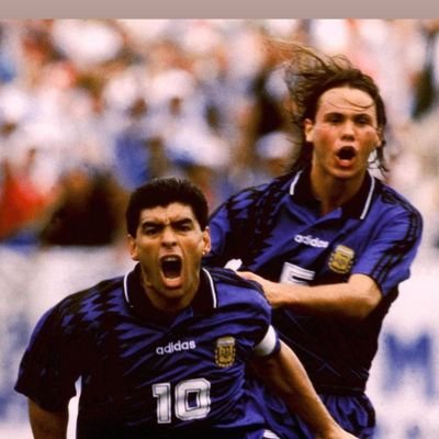 Polmar77's profile picture. Marocain polonais, fier d'être français 
Buveur de bon vin et mangeur d' actualités!
Idoles : Perceval et Cantona