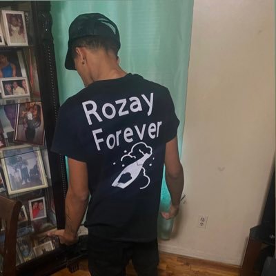 Trizzyrozay_'s profile picture. Instagram: Trizzyrozay