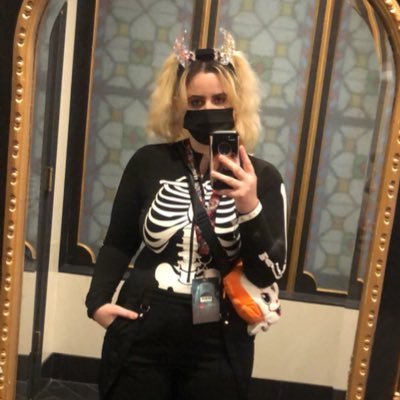 No, please don’t kill me, Mr. Ghostface! I want to be in the sequel! she/her