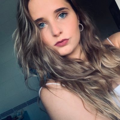 carrmencarrasco's profile picture. 