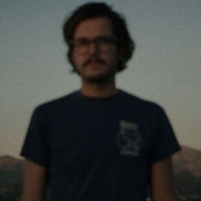 aaronbeckum's profile picture. making films and singing songs