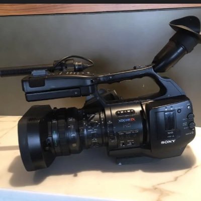 Video Camera Operator in Sydney. offer free video shoots for your onlyfans etc. happy to travel as required.