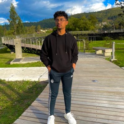 VictorEmii's profile picture. 🎧🍃