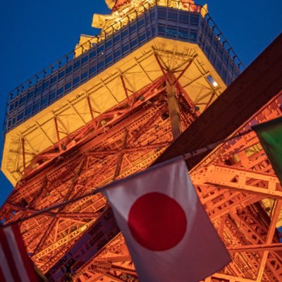 moniecompa's profile picture. 