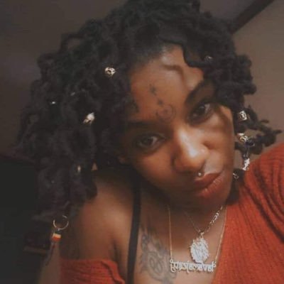 YemojaP's profile picture. Spiritual priestess of the great Ifa Deity|fortune teller🔮|beed reader📿|Spiritual guardian🗝| Truth seeker|body and mind healer💫✨⛎♓♐♑♈♏♎♒♊♉☯️🎆✡️☸️♋♌